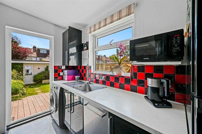 3 Bedroom End Of Terrace House For Sale In Court Way, Acton, London, W3