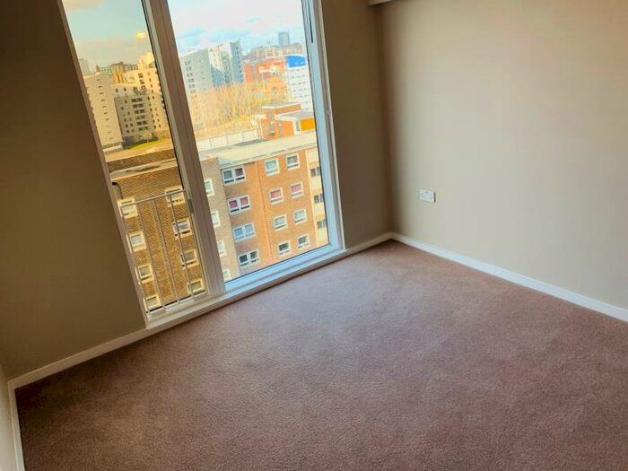 2 Bedroom Flat To Rent In Saxton, The Avenue, LS9