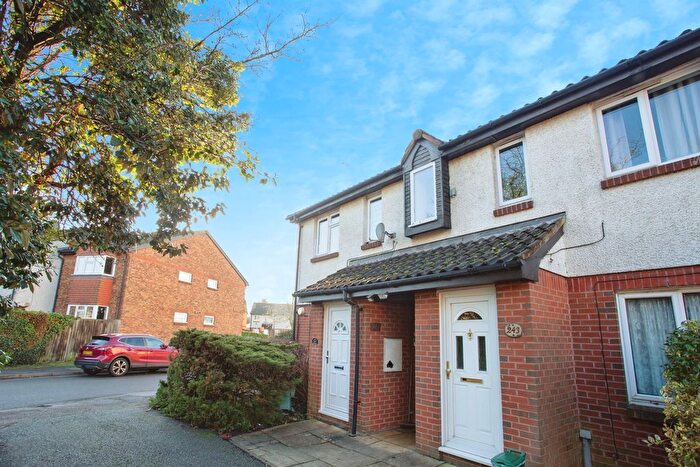 1 Bedroom Maisonette For Sale In Rabournmead Drive, Northolt, UB5