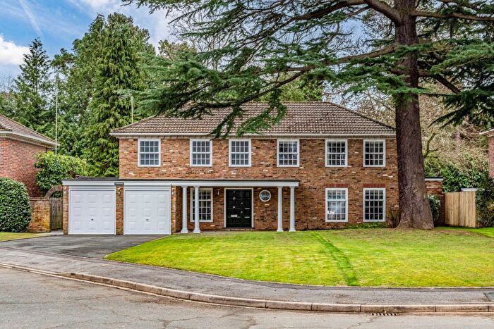 4 Bedroom Detached House For Sale In Pyrford, Surrey, GU22