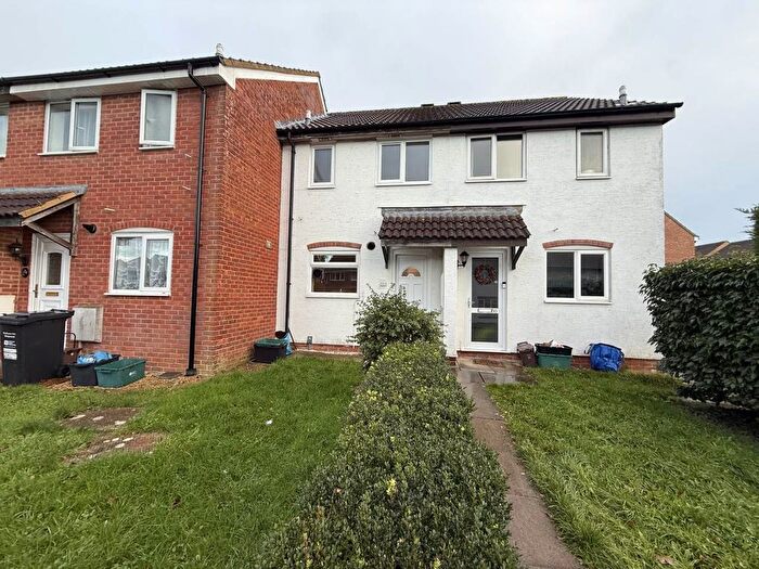 2 Bedroom Property To Rent In Nightingale Avenue, Frome, Somerset, BA11