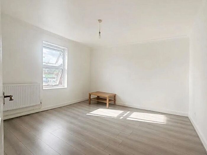 3 Bedroom Terraced House To Rent In Mill Road, Aveley, RM15