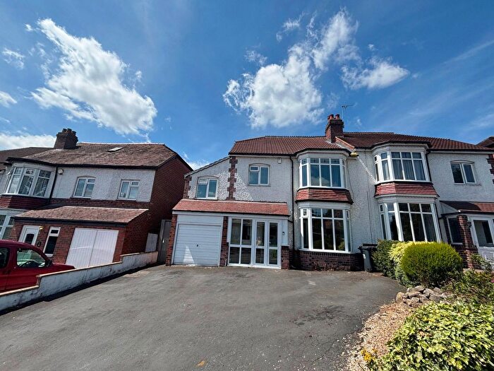 5 Bedroom Semi-Detached House To Rent In Stonehouse Road, Boldmere, Sutton Coldfield, B73