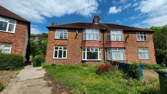 2 Bedroom Flat To Rent In Woodridings Close, Hatch End, Pinner, HA5