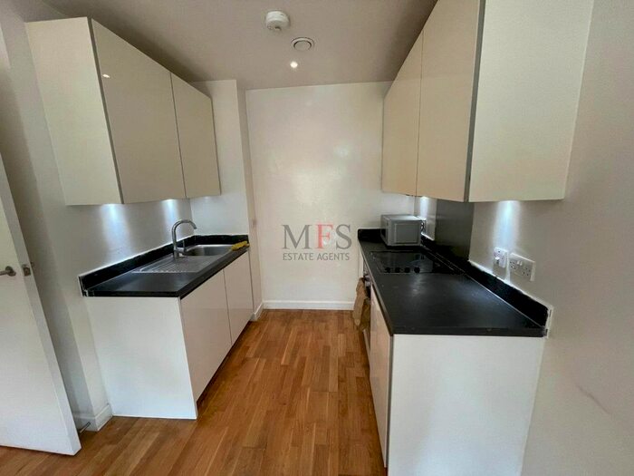1 Bedroom Flat To Rent In Western Road, Southall, UB2