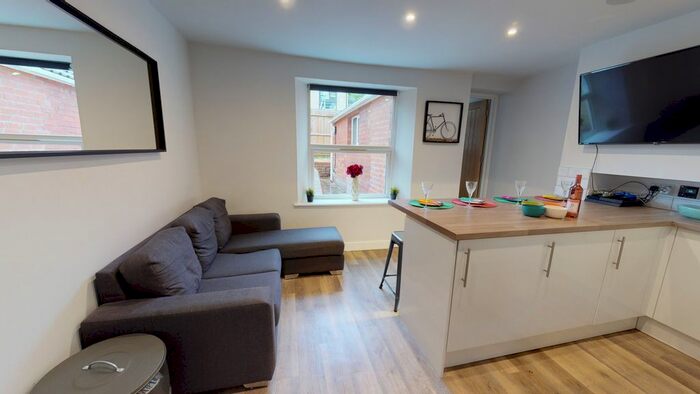 4 Bedroom Flat To Rent In Fishponds Road, Bristol BS16