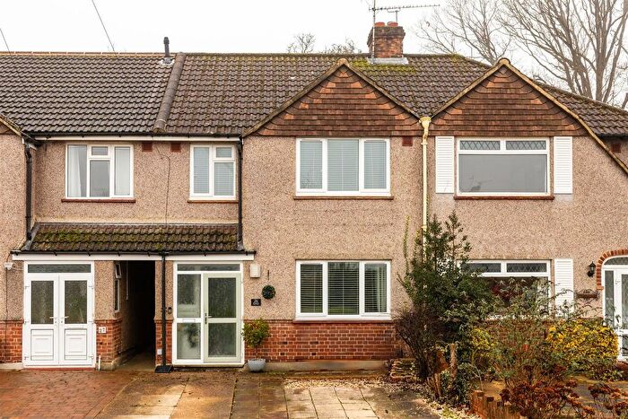 3 Bedroom Terraced House For Sale In Elmwood Road, Redhill, RH1