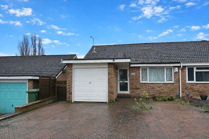 4 Bedroom Semi Detached House For Sale In Devon Road, Luton, LU2