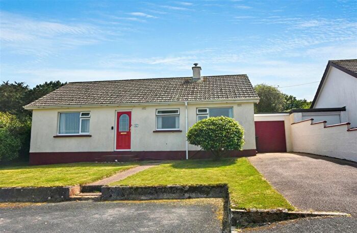 2 Bedroom Detached Bungalow For Sale In Lanmoor Estate, Lanner, Redruth, TR16