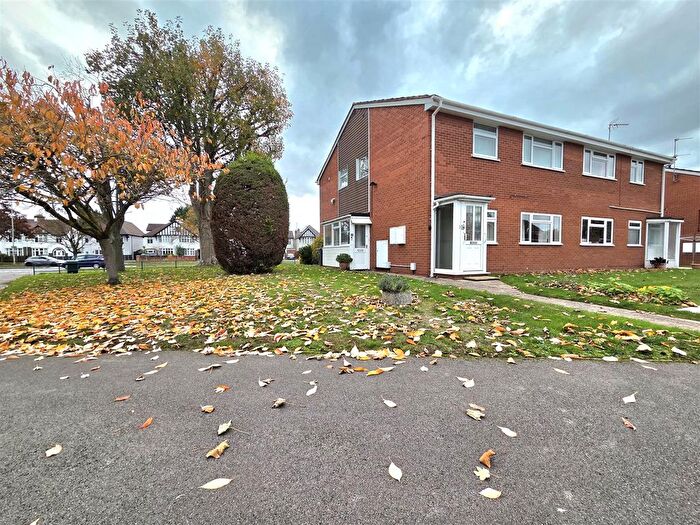 2 Bedroom Maisonette For Sale In Chesmann Court, Estcourt Road, Gloucester, GL1