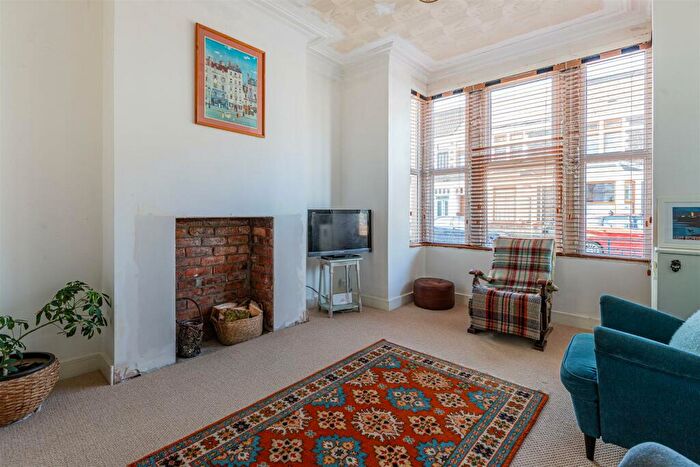 3 Bedroom Terraced House For Sale In Moorland Road, Splott, Cardiff, CF24