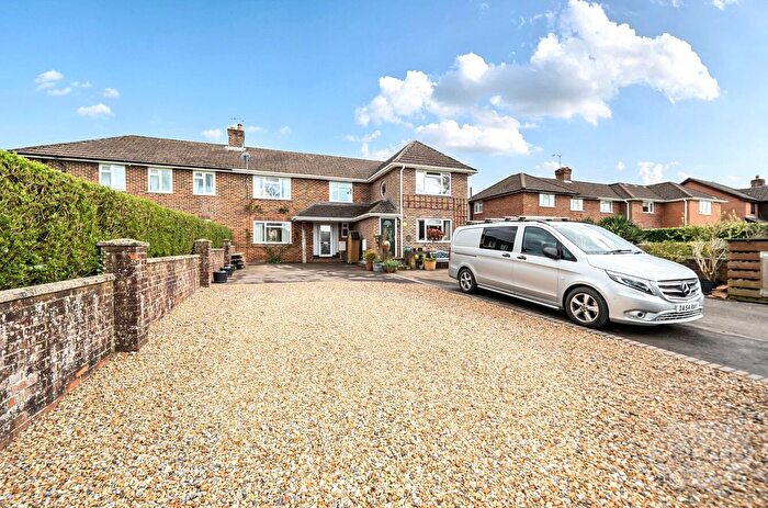 3 Bedroom Terraced House For Sale In South Lane, Clanfield, Waterlooville, Hampshire, PO8