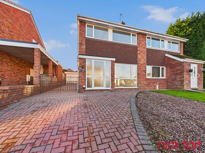 3 Bedroom Semi Detached House To Rent In Pool Road, Telford, TF2