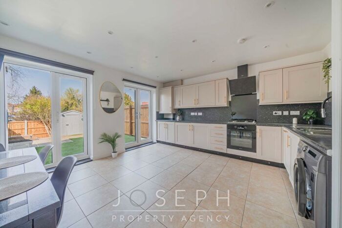 4 Bedroom Town House To Rent In Saturn Road, Ipswich, IP1