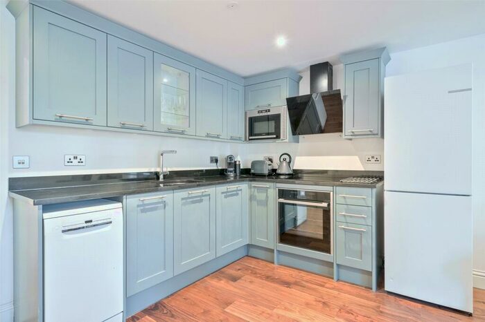 2 Bedroom Apartment To Rent In Bagshot Road, Ascot, Berkshire, SL5