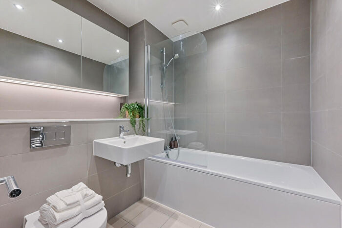 2 Bedroom Apartment To Rent In Enigma Square, Milton Keynes Milton Keynes, MK9