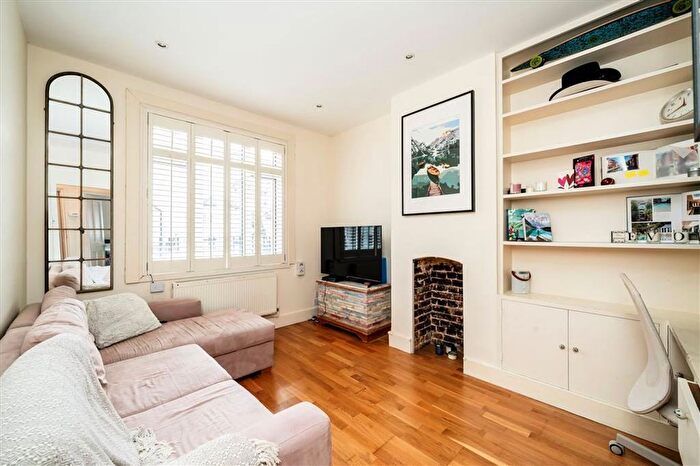 1 Bedroom Flat For Sale In Yeldham Road, Fulham, W6