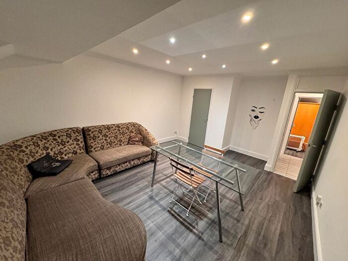 2 Bedroom Flat To Rent In Satin Court, Colindeep Lane, London, NW9