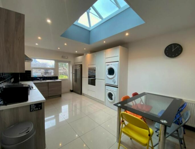 5 Bedroom Terraced House To Rent In Heeley Road, Selly Oak, Birmingham, B29