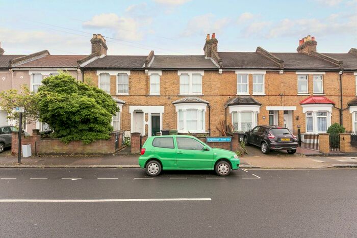 3 Bedroom Property To Rent In Engleheart Road, London, Catford, SE6