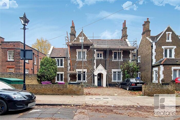 1 Bedroom Flat To Rent In Wellington Way, Bow, London, E3