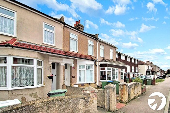 4 Bedroom Terraced House For Sale In Sutherland Road, Belvedere, DA17