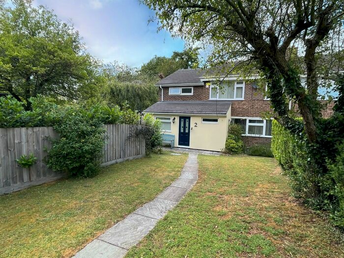 5 Bedroom Semi-Detached House For Sale In Kingfisher Walk, Linton, Cambridge, CB21