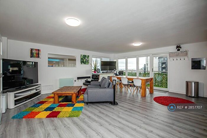 3 Bedroom Flat To Rent In Watkiss Way, Penarth, CF11