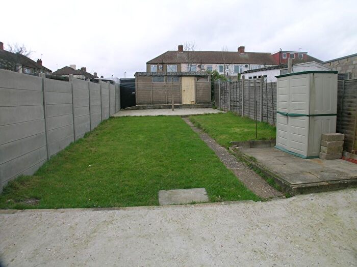 1 Bedroom Flat To Rent In Lyon Park Avenue, Wembley, HA0