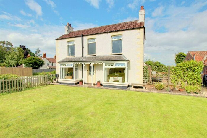 4 Bedroom Detached House For Sale In Manby Middlegate, Grimoldby, Louth, LN11