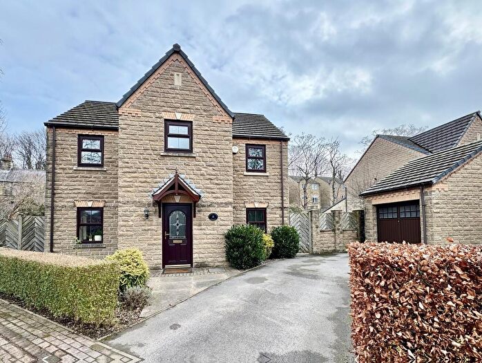 4 Bedroom Detached House For Sale In Mereside, Waterloo, Huddersfield, HD5