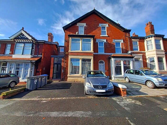 1 Bedroom Flat To Rent In Raikes Parade, Blackpool, Lancashire, FY1