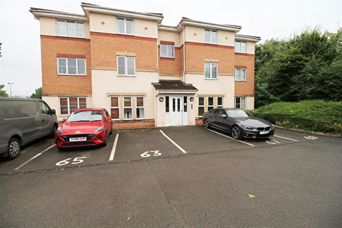 1 Bedroom Flat To Rent In Newton Street, Droylsden, Manchester, M43