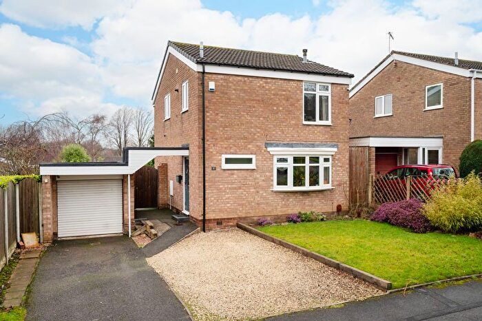 3 Bedroom Detached House For Sale In Mill Stream Close, Walton, Chesterfield, S40