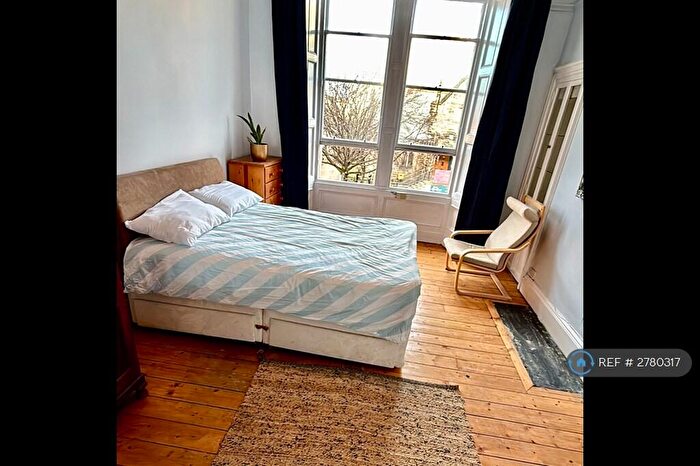 2 Bedroom Flat To Rent In Brunton Gardens, Edinburgh, EH7