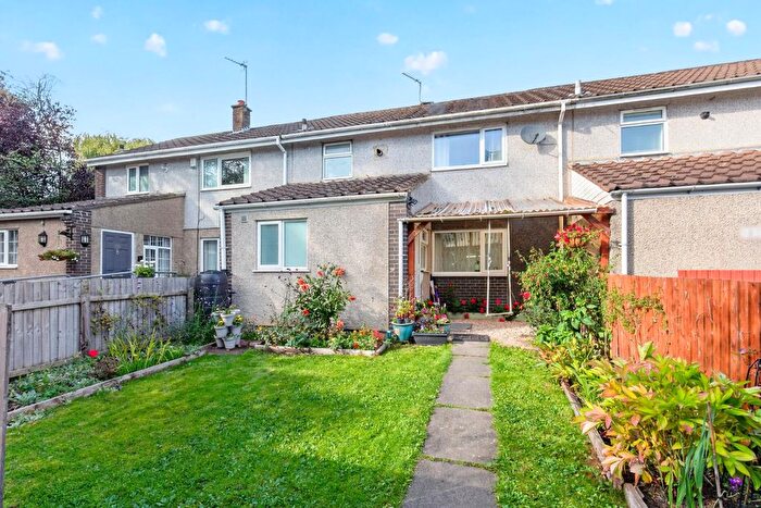 3 Bedroom Terraced House For Sale In Fairways Avenue, Harrogate, HG2