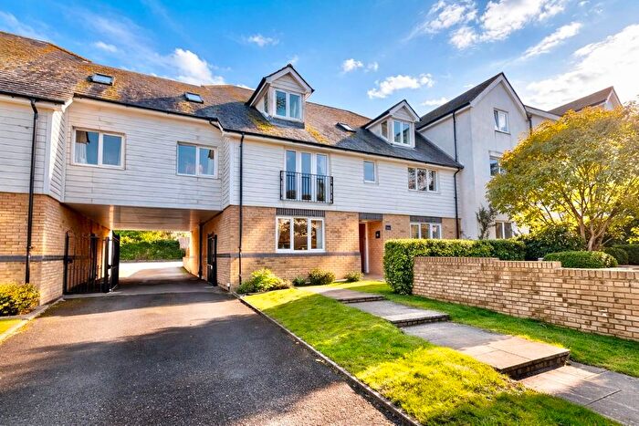 3 Bedroom Flat To Rent In The Gates, Percy Avenue, Broadstairs, CT10