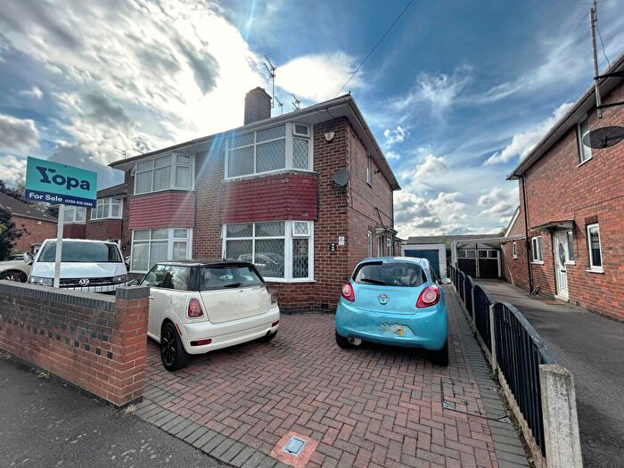 3 Bedroom Semi-Detached House For Sale In Ellesmere Avenue, Derby, DE24