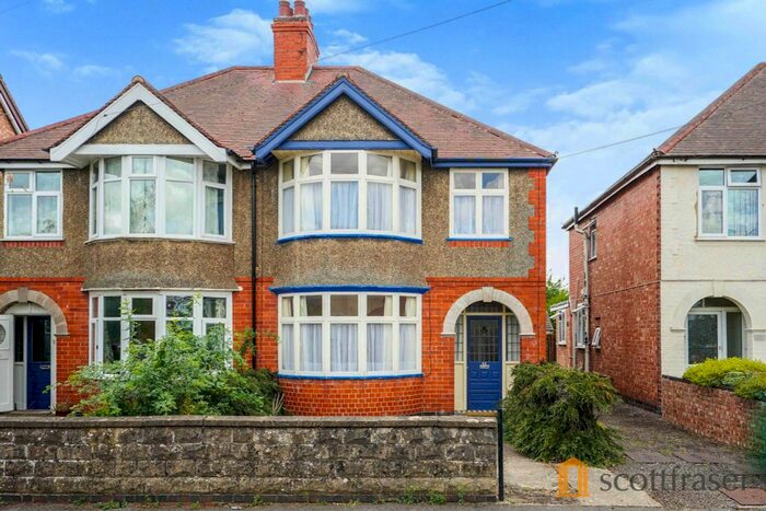 3 Bedroom Semi-Detached House To Rent In Oliver Road, East Oxford, OX4