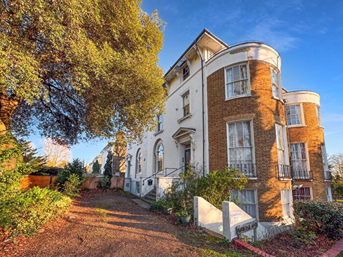 1 Bedroom Flat For Sale In Church Terrace, Blackheath, SE13