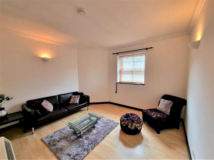 1 Bedroom Flat To Rent In Exchange Street, City Centre, Aberdeen, AB11