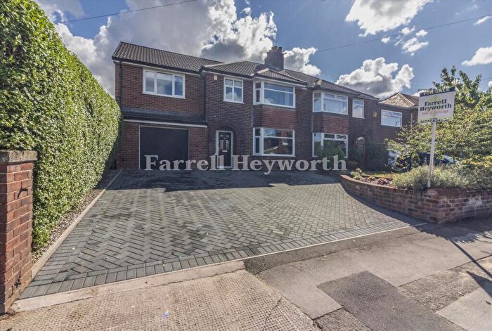 3 Bedroom House For Sale In Canberra Road, Leyland, PR25