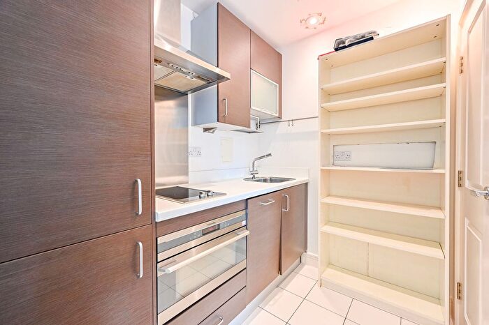 Studio To Rent In Christian Street, Shadwell, London, E1