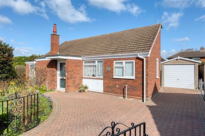 3 Bedroom Detached Bungalow For Sale In Whitecrofts, Stotfold, SG5