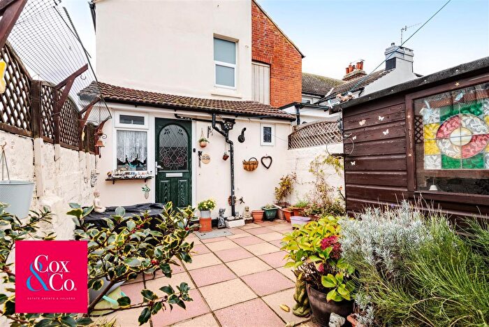 2 Bedroom Flat For Sale In Norway Street, Portslade, Brighton, BN41