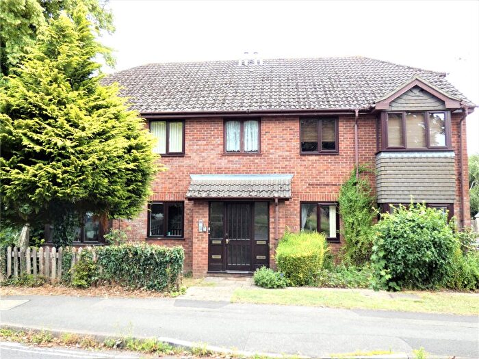2 Bedroom Flat To Rent In Pittard Road, Basingstoke, Hampshire, RG21