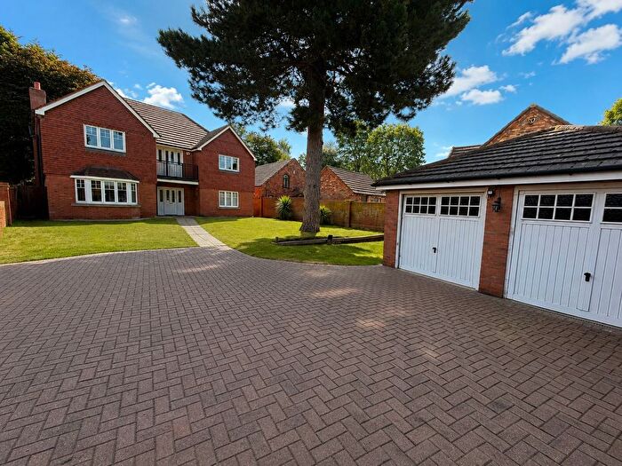 5 Bedroom Detached House For Sale In Powells Close, Sutton Coldfield, B72
