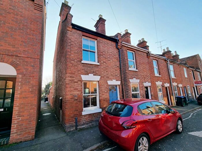 2 Bedroom End Of Terrace House To Rent In Princes Street, Leamington Spa, CV32