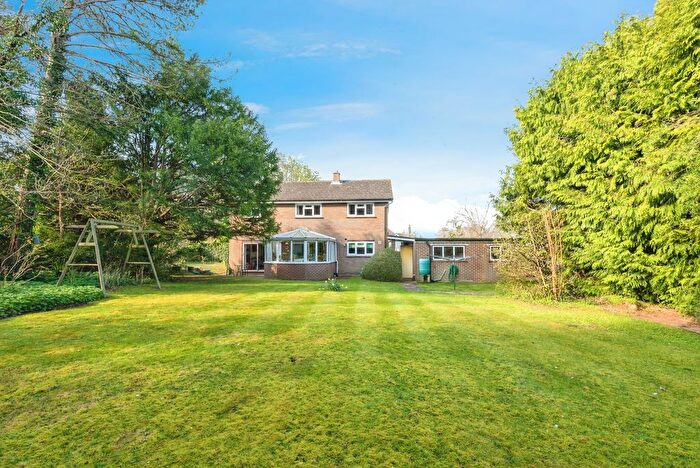 4 Bedroom Detached House For Sale In The Ridgeway, Fetcham, Leatherhead, Surrey, KT22