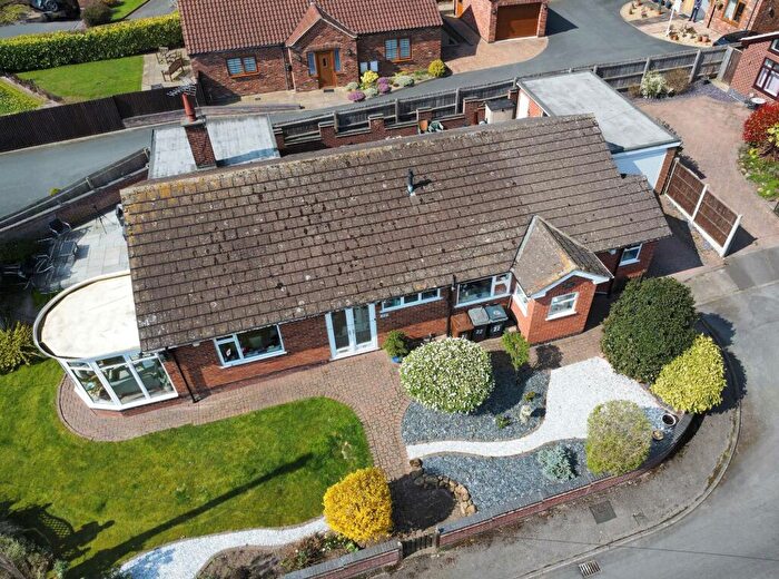 4 Bedroom Detached Bungalow For Sale In Ploughman Avenue, Woodborough, Nottingham, NG14